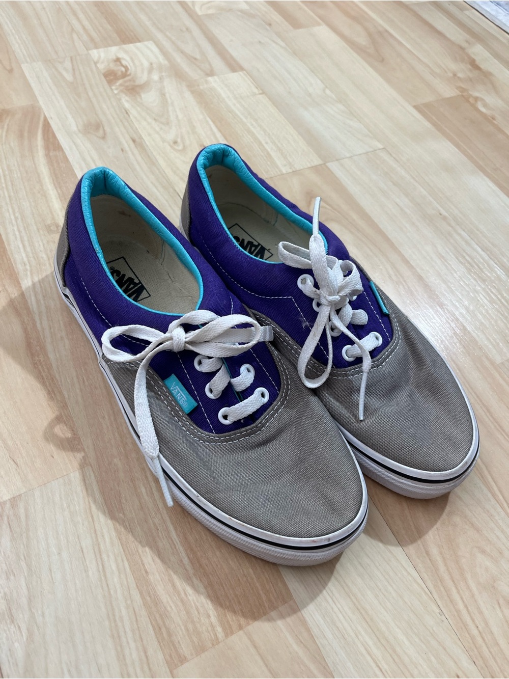 Van’s Classic Lace Up Skate Shoe Two Tone Purple Gray youth 3.5